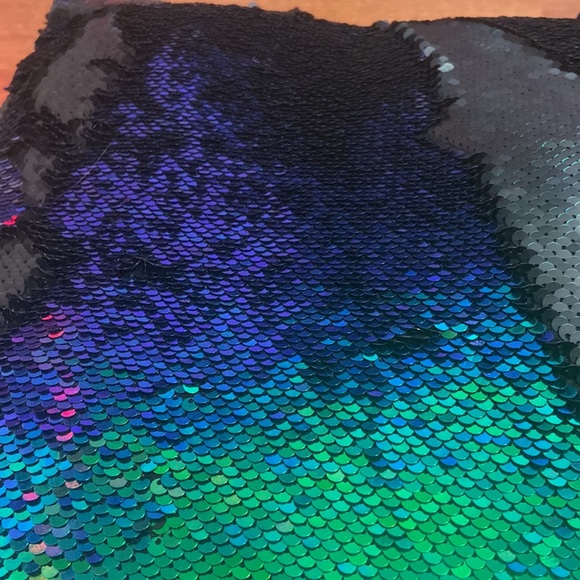 Mermaid Sequin color change pillows (set of 3) - Picture 5 of 5